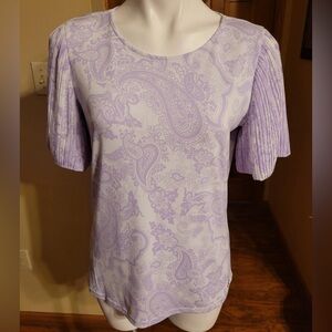 Calvin Klein White/Purple Paisley Women's Top with pleated sleeves. Sz Med